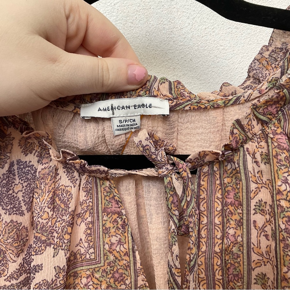 American Eagle Boho Patterned Smock Sleeve Long Sleeve Crop Top Size Small - Picture 4 of 5